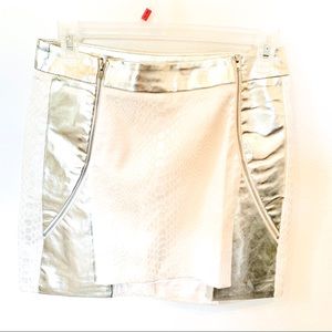 Women’s Metallic Patch Double Zipper Mini Skirt